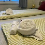 Centrally Located With 2 Bedrooms And Free Parking Tromsø