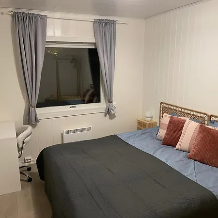 Centrally Located With 2 Bedrooms And Free Parking