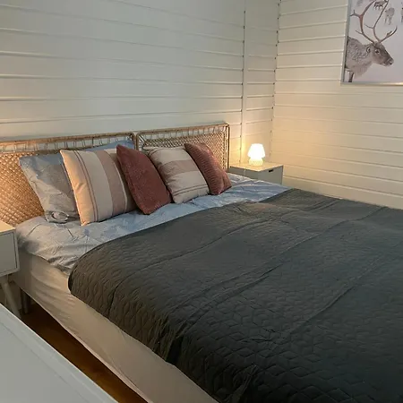Centrally Located With 2 Bedrooms And Free Parking Apartment Tromso