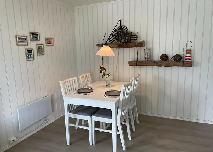 Appartement Centrally Located With 2 Bedrooms And Free Parking