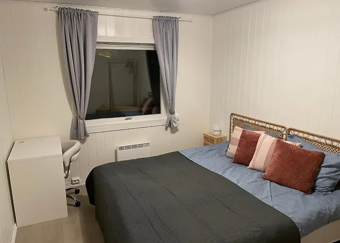 Centrally Located With 2 Bedrooms And Free Parking