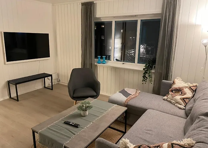 Appartement Centrally Located With 2 Bedrooms And Free Parking