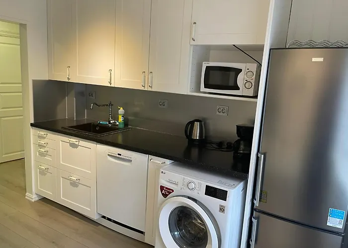 Apartamento Centrally Located With 2 Bedrooms And Free Parking